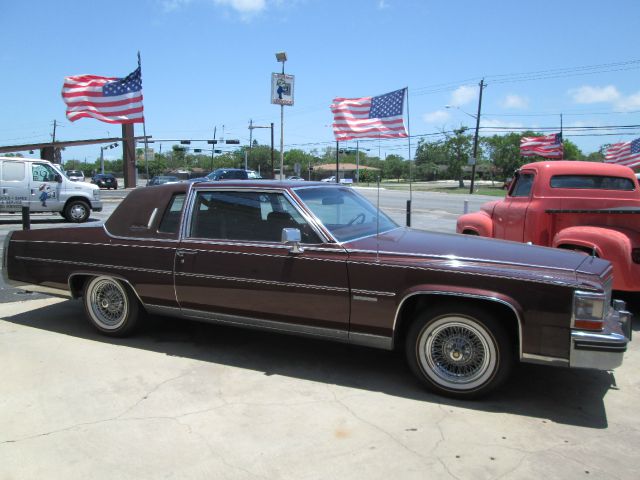 Cadillac Brougham 1983 photo 5