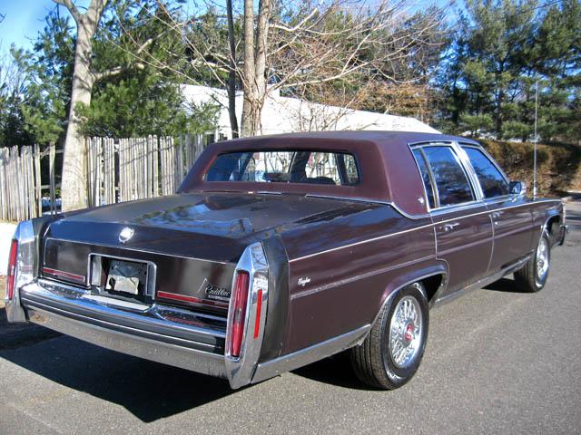 Cadillac Brougham 1987 photo 1