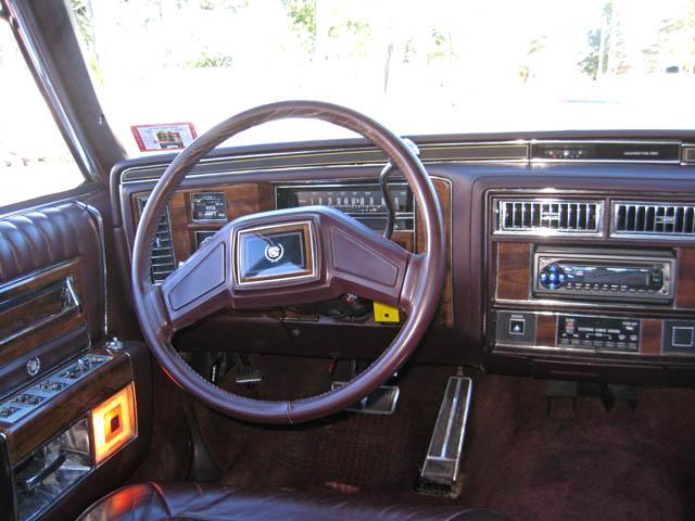 Cadillac Brougham 1987 photo 2