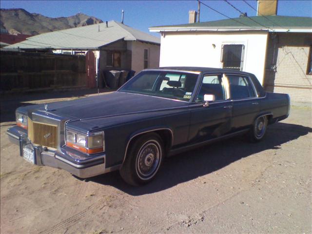 Cadillac Brougham 1989 photo 1