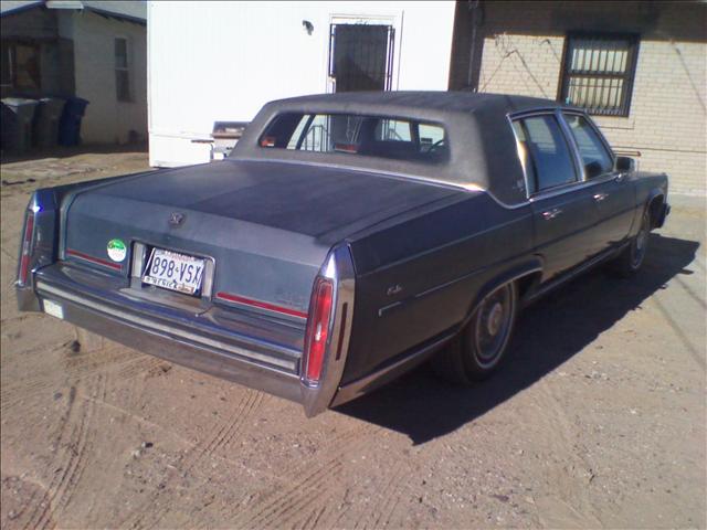 Cadillac Brougham 1989 photo 3