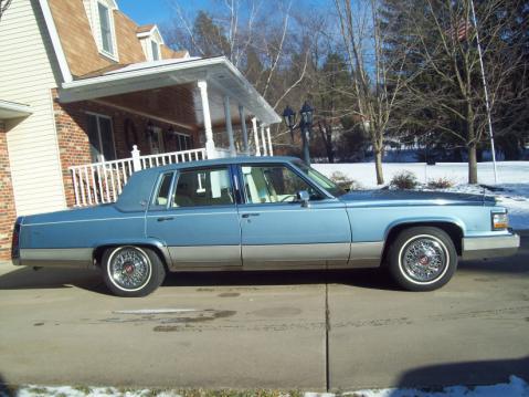 Cadillac Brougham 1991 photo 3