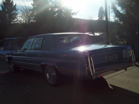 Cadillac Brougham 1991 photo 4