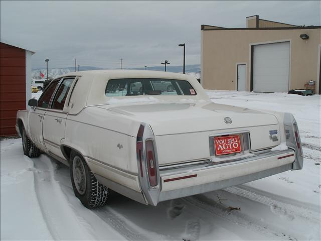 Cadillac Brougham 1992 photo 3