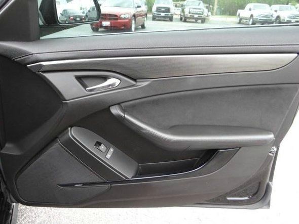 Cadillac CTS-V 2009 photo 21