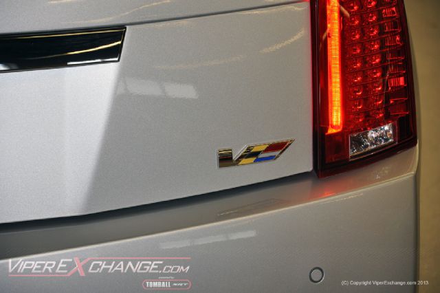 Cadillac CTS-V 2010 photo 4