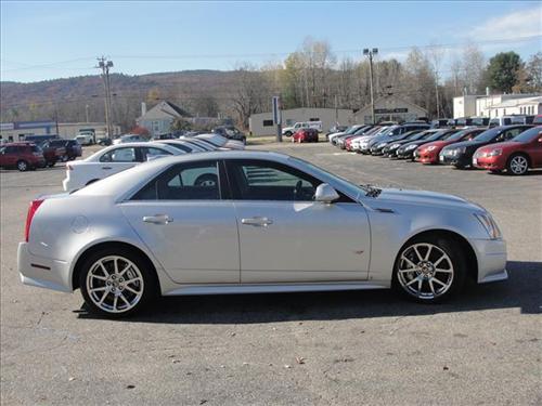 Cadillac CTS-V 2010 photo 1