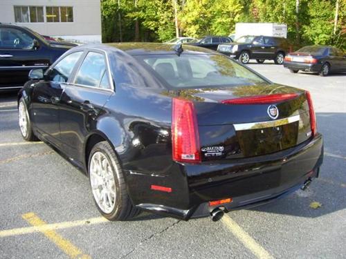 Cadillac CTS-V 2010 photo 2