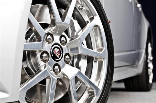 Cadillac CTS-V 2010 photo 2