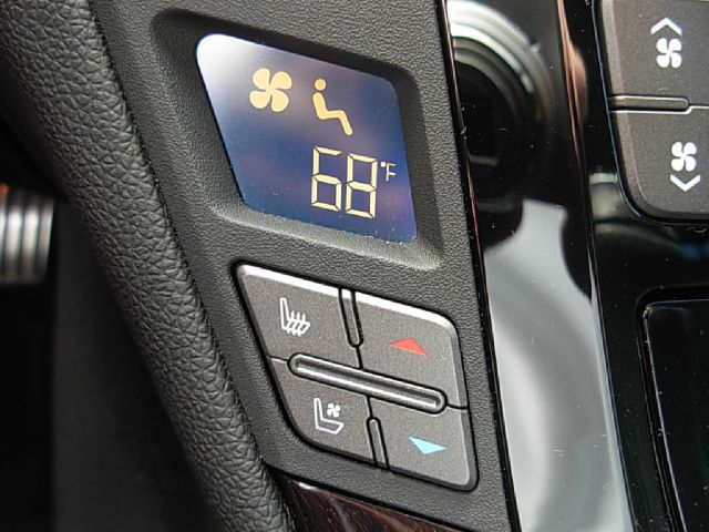 Cadillac CTS-V 2011 photo 1