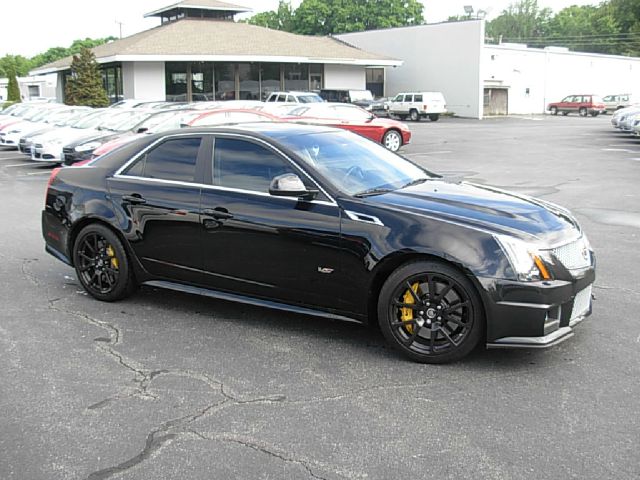 Cadillac CTS-V 2011 photo 16
