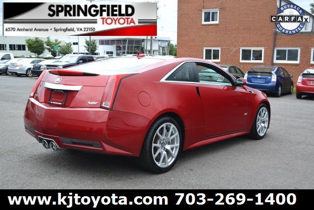 Cadillac CTS-V Base Coupe