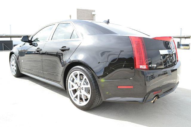 Cadillac CTS-V 2011 photo 1