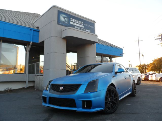 Cadillac CTS-V 2011 photo 2