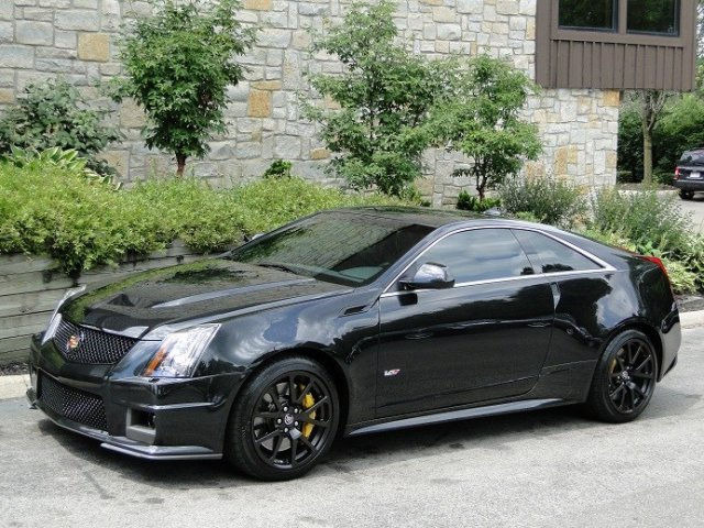 Cadillac CTS-V 2011 photo 1