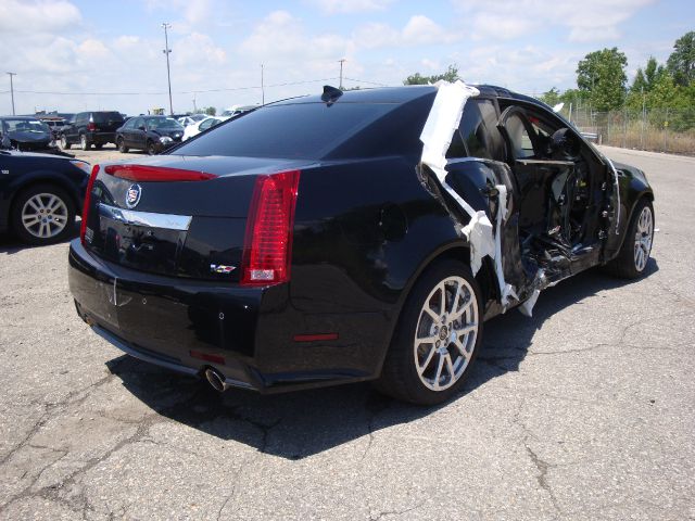 Cadillac CTS-V 2012 photo 2