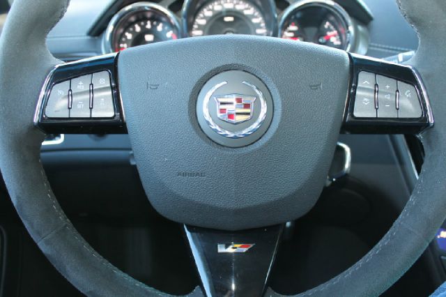 Cadillac CTS-V 2012 photo 1