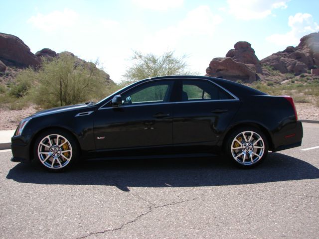 Cadillac CTS-V 2012 photo 1