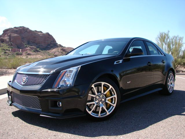 Cadillac CTS-V 2012 photo 2