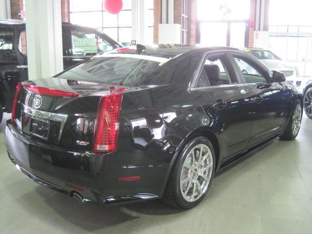 Cadillac CTS-V 2012 photo 1