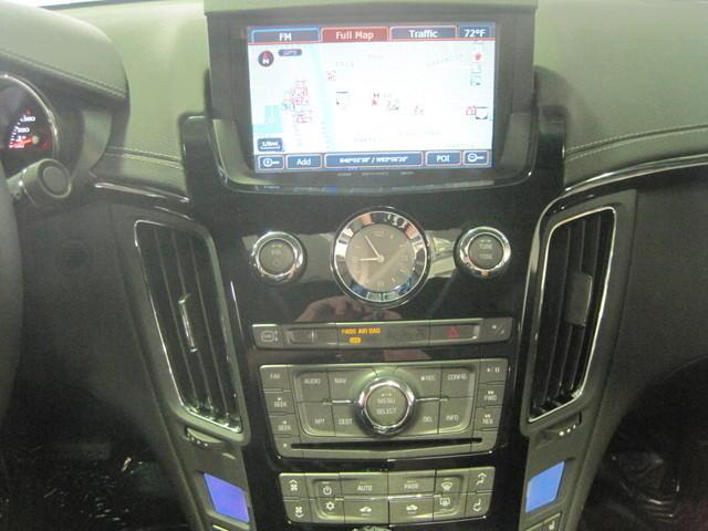 Cadillac CTS-V 2012 photo 4