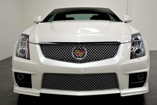Cadillac CTS-V 2012 photo 2