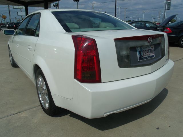 Cadillac CTS 2003 photo 2