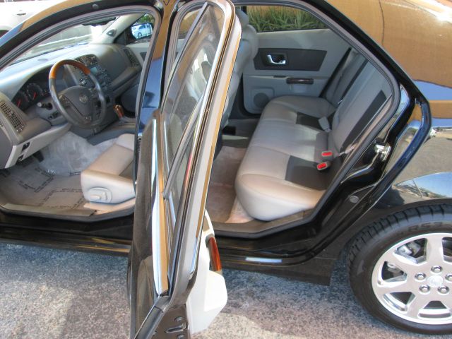 Cadillac CTS 2003 photo 2