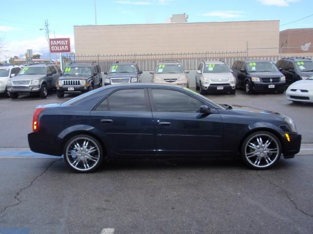 Cadillac CTS 2003 photo 2