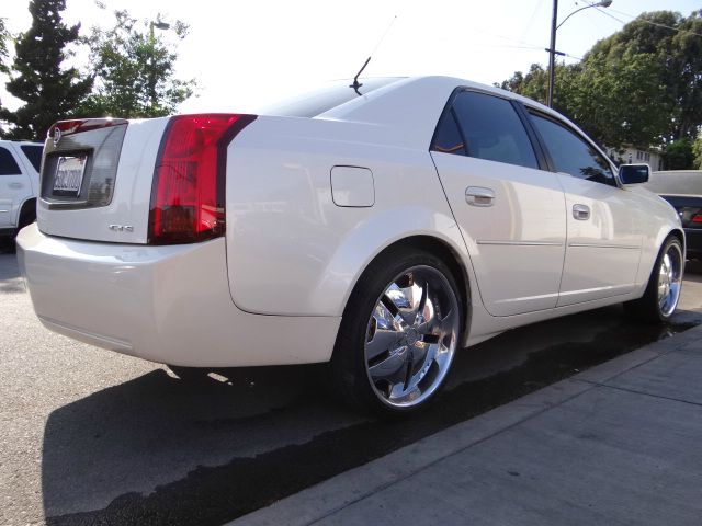 Cadillac CTS 2003 photo 3