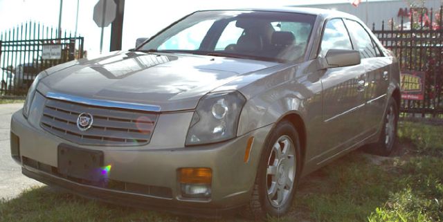 Cadillac CTS 2004 photo 2