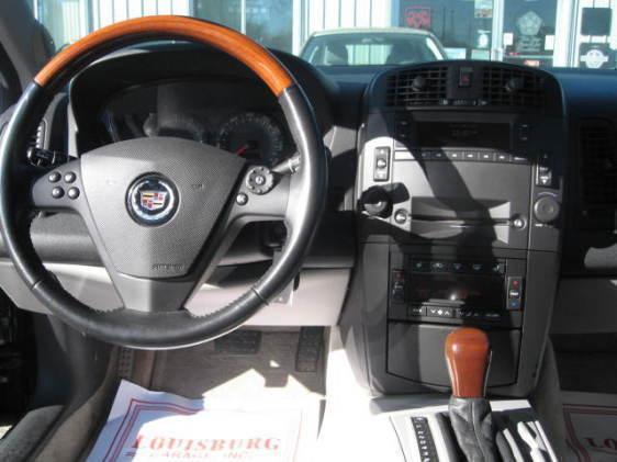 Cadillac CTS 2004 photo 2