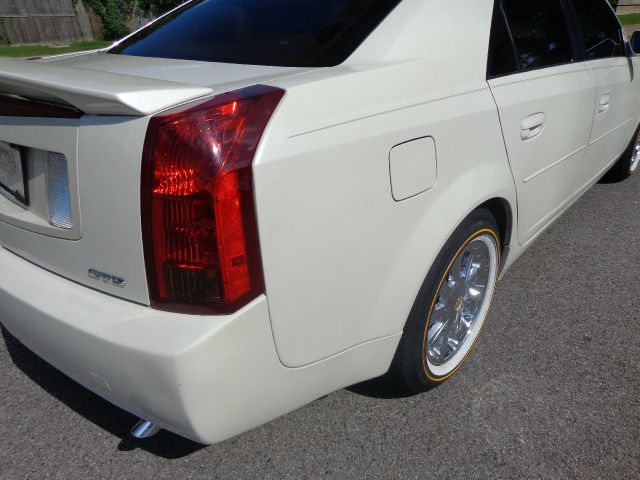 Cadillac CTS 2004 photo 11