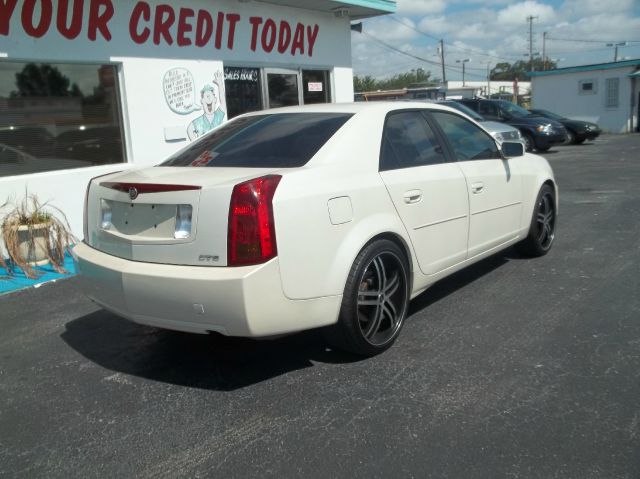 Cadillac CTS 2004 photo 12