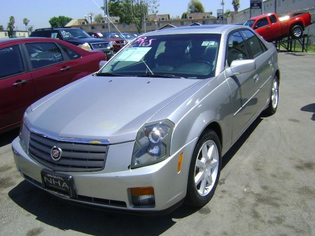 Cadillac CTS 2005 photo 2