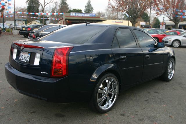 Cadillac CTS 2005 photo 2