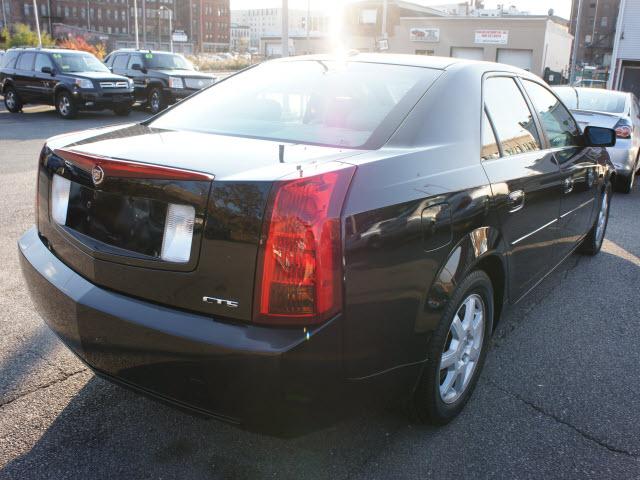 Cadillac CTS 2005 photo 2