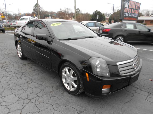Cadillac CTS 2005 photo 2