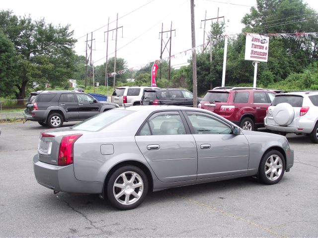 Cadillac CTS 2005 photo 2