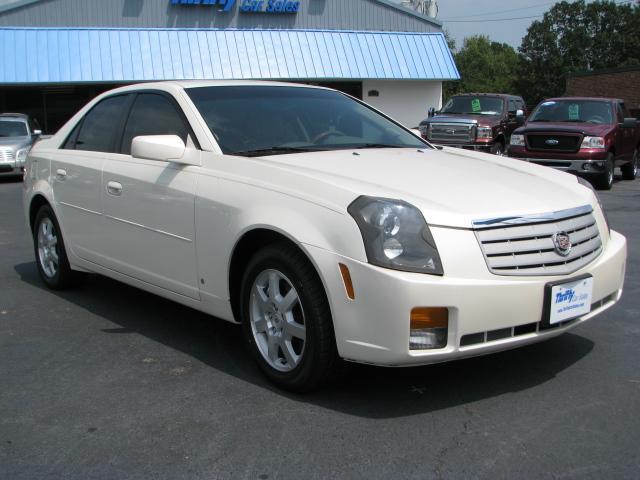 Cadillac CTS 2007 photo 2