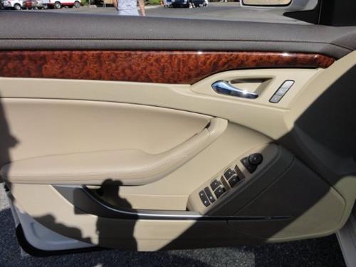 Cadillac CTS 2009 photo 2