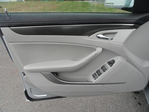 Cadillac CTS 2009 photo 1