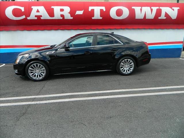 Cadillac CTS 2010 photo 1