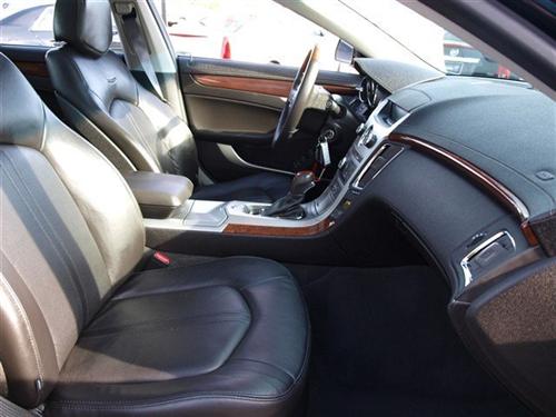 Cadillac CTS 2010 photo 1