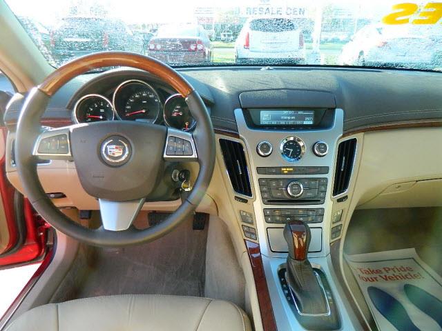 Cadillac CTS 2010 photo 2