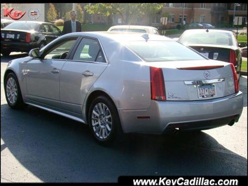 Cadillac CTS 2010 photo 2