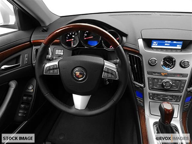 Cadillac CTS 2010 photo 1