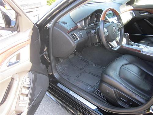 Cadillac CTS 2010 photo 2