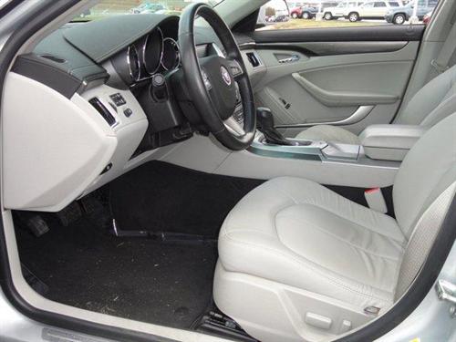 Cadillac CTS 2010 photo 2