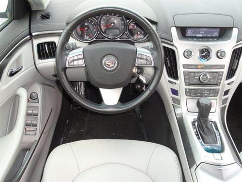 Cadillac CTS 2010 photo 3